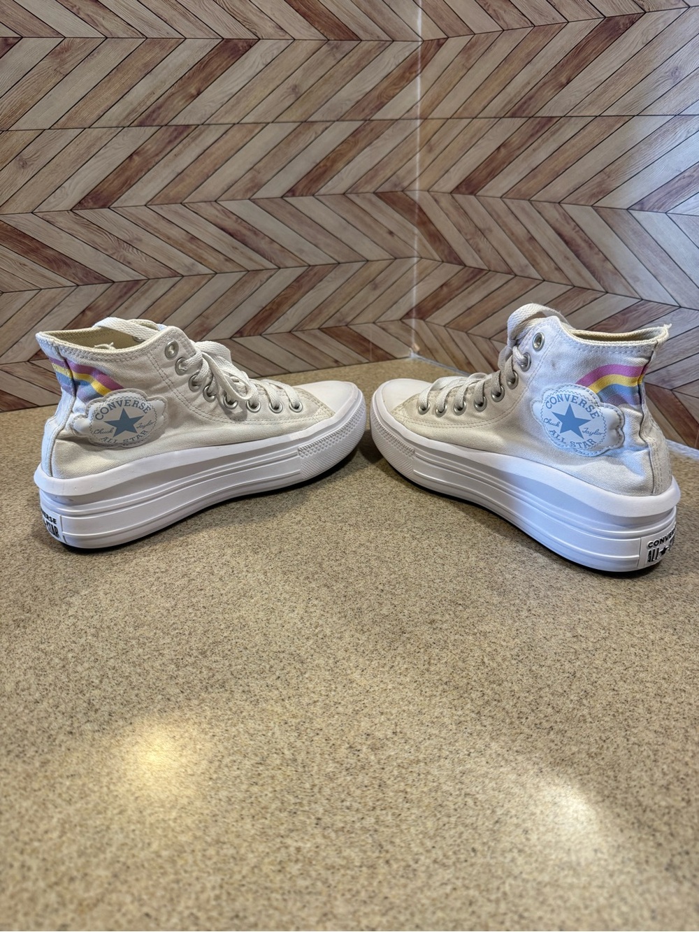 Ladies 7.5 or Youth 5.5 high platform Rainbow Cloud lace up - Picture 6 of 9